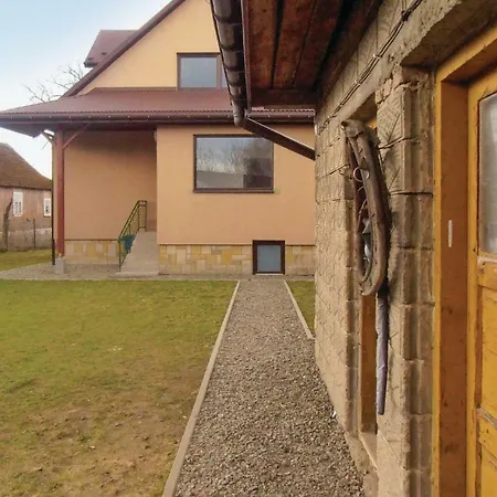 1 Bedroom Lovely In Biadoliny Szlachecki
